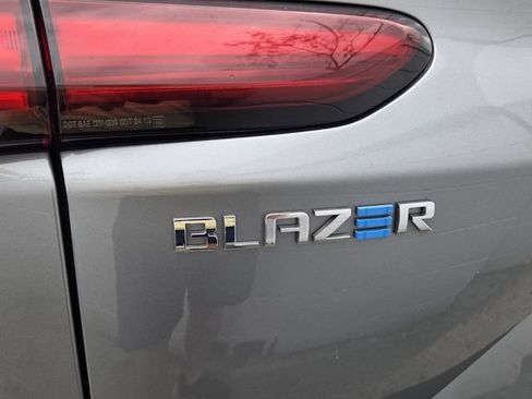 Used 2024 Chevrolet Blazer EV LT AWD/4WD image 4