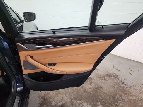 Used 2020 BMW 530i xDrive w/ Executive Package AWD/4WD image 31
