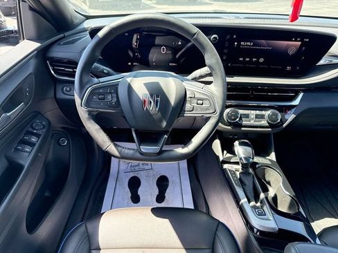 Used 2025 Buick Envista Sport Touring w/ Convenience I Package FWD image 14