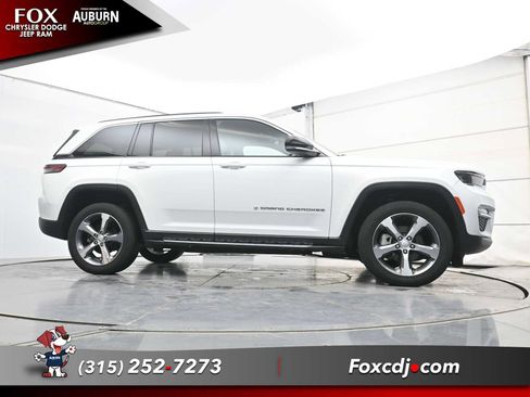 Used 2023 Jeep Grand Cherokee Limited w/ Trailer Tow Prep Group (B) image 23
