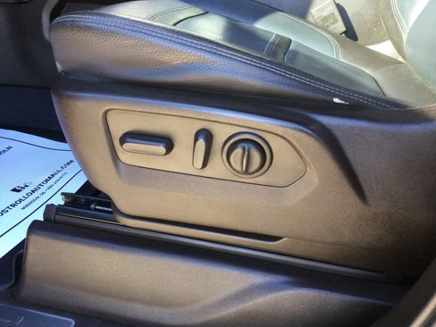 Used 2021 GMC Sierra 3500 Denali w/ Denali Ultimate Package image 12