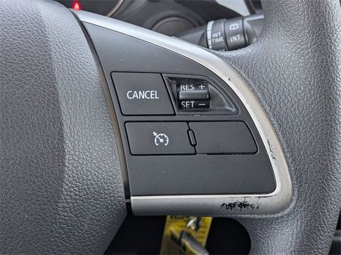 Used 2018 Mitsubishi Outlander ES image 23