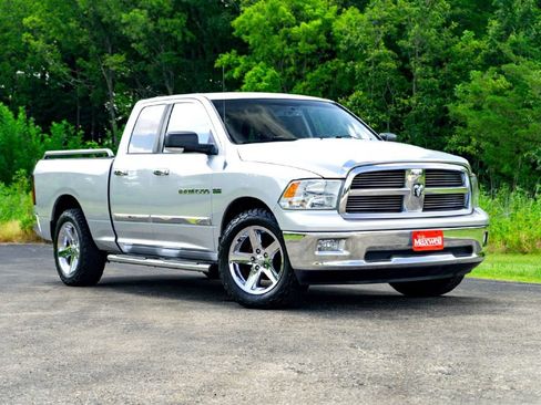 Used 2012 RAM 1500 Lone Star RWD image 2