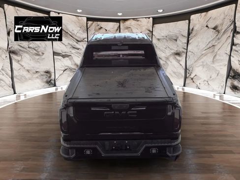 Used 2021 GMC Sierra 2500 Denali w/ Denali Black Diamond Edition image 5