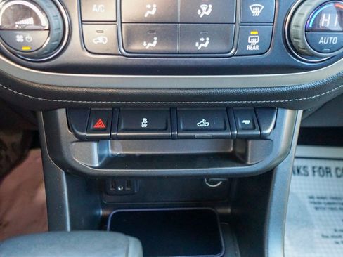 Used 2020 GMC Canyon SLE w/ Elevation Edition image 23