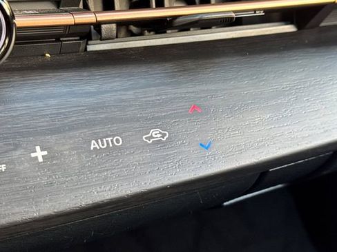 Used 2023 Nissan Ariya FWD image 30