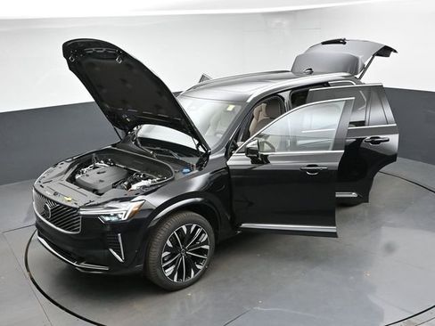 New 2026 Volvo XC90 T8 Plus w/ Protection Package Premier AWD/4WD image 53