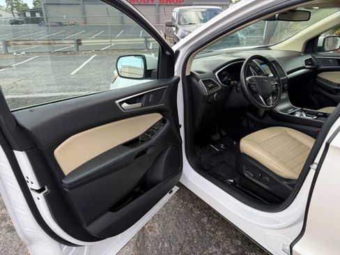 Used 2019 Ford Edge SEL w/ Equipment Group 201A image 9
