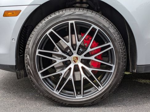 Certified 2022 Porsche Macan S AWD/4WD image 36