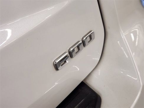 Used 2022 Cadillac Escalade Sport Platinum image 13