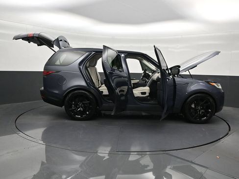 Used 2024 Land Rover Discovery S AWD/4WD image 31