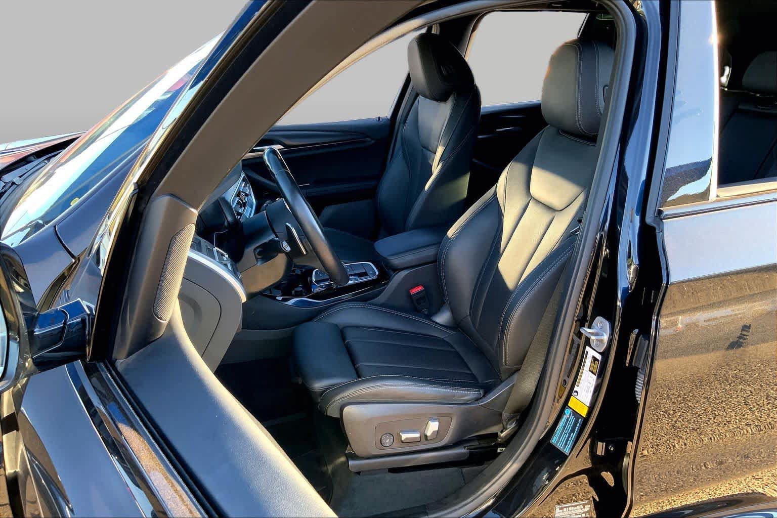 Used 2023 BMW X3 sDrive30i w/ M Sport Package RWD image 8