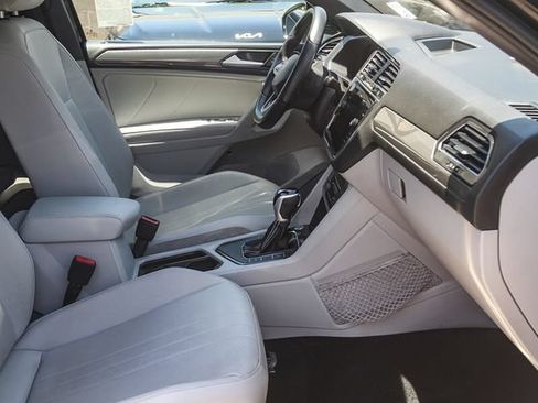 Used 2023 Volkswagen Tiguan SE R-Line FWD image 17