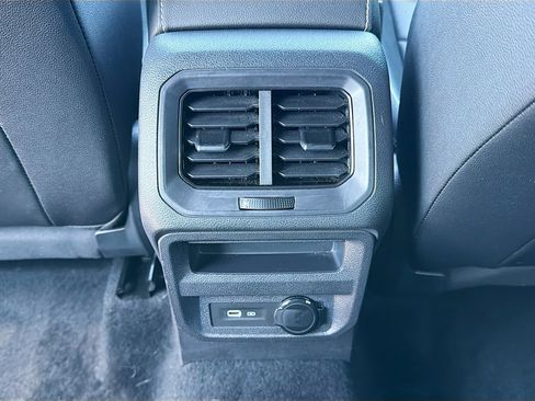 Used 2023 Volkswagen Tiguan SEL R-Line image 19