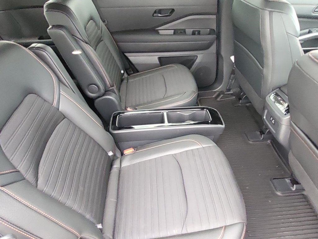 Used 2023 Nissan Pathfinder Rock Creek AWD/4WD image 32
