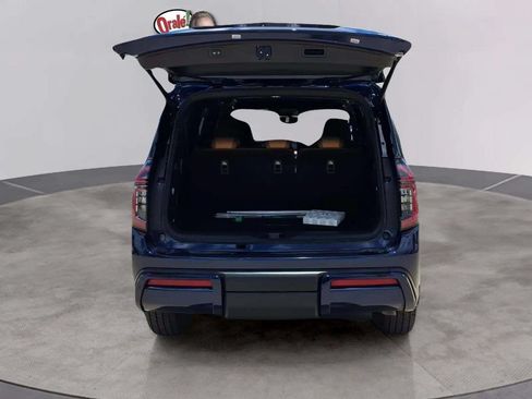 Used 2025 Nissan Armada SL w/ Captain's Chari Seat Package RWD image 20