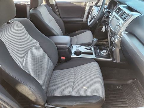 Certified 2018 Toyota 4Runner SR5 image 9