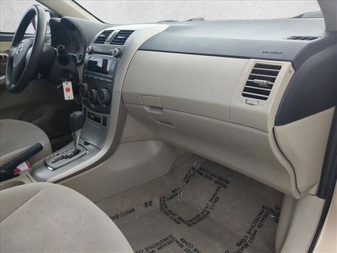 Used 2011 Toyota Corolla LE image 22