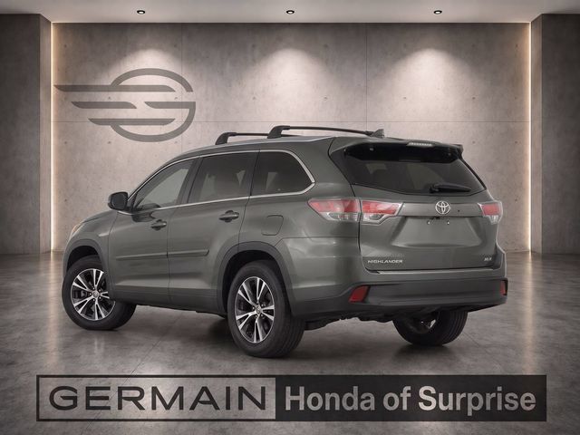 Used 2016 Toyota Highlander XLE FWD image 4
