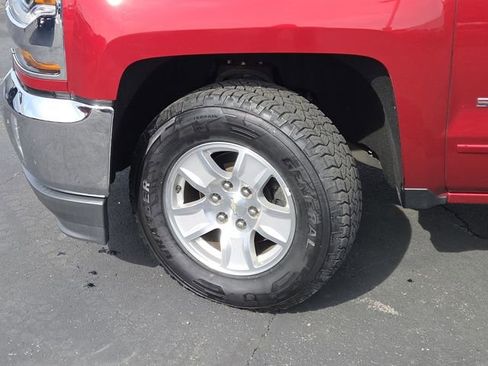 Used 2018 Chevrolet Silverado 1500 LT w/ All Star Edition image 18