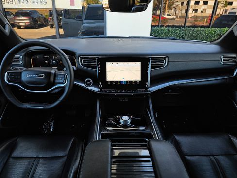 Used 2024 Jeep Wagoneer L 4WD image 30