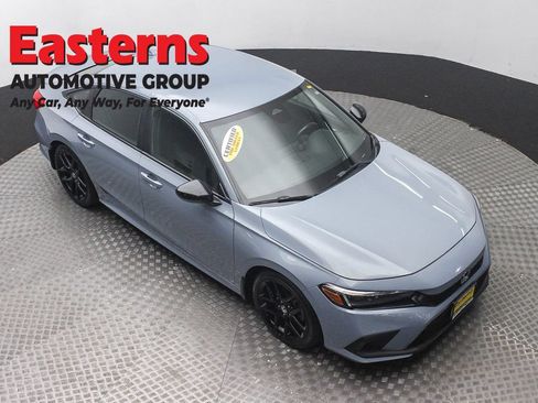 Used 2024 Honda Civic Sport image 3