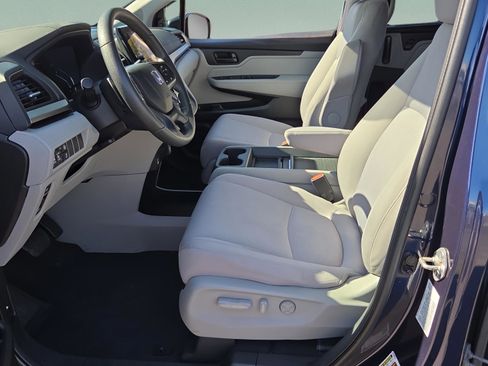 Used 2021 Honda Odyssey EX image 12