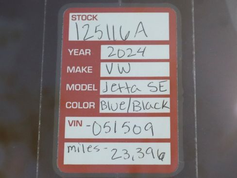 Used 2024 Volkswagen Jetta SE w/ Panoramic Sunroof Package image 26