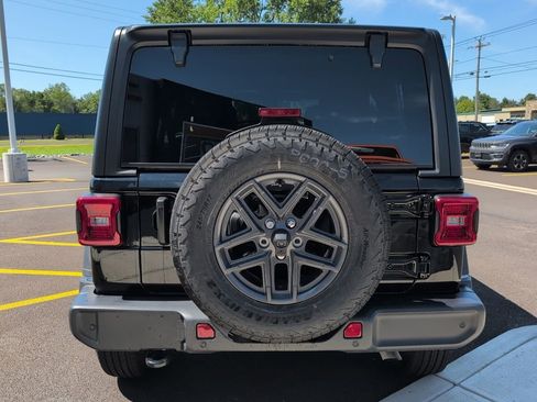 New 2025 Jeep Wrangler Sport S image 6