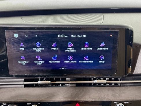 Certified 2024 Kia Carnival EX image 15