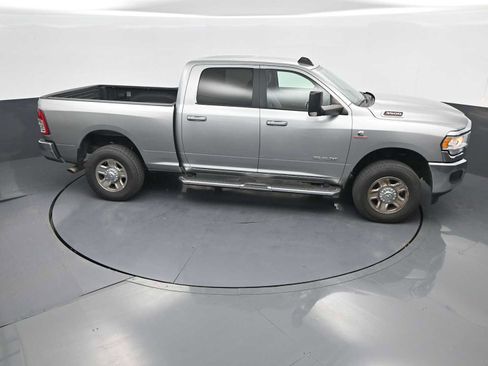 Used 2022 RAM 3500 Big Horn AWD/4WD image 40
