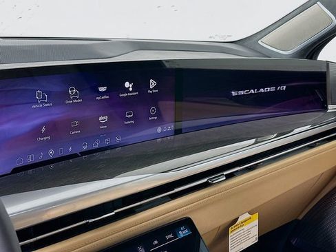 New 2025 Cadillac Escalade IQ Sport 2 AWD/4WD image 10