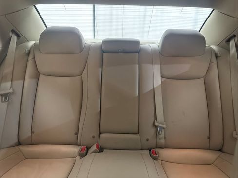 Used 2013 Chrysler 300 RWD image 32