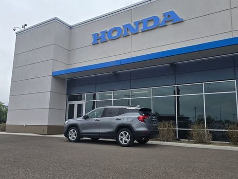 Used 2018 GMC Terrain SLE w/ Driver Convenience Package FWD image 18