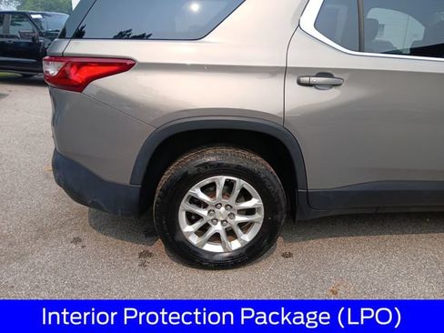 Used 2018 Chevrolet Traverse LT FWD image 11