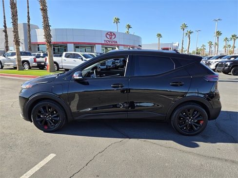 Used 2023 Chevrolet Bolt EUV LT w/ Convenience Package image 7