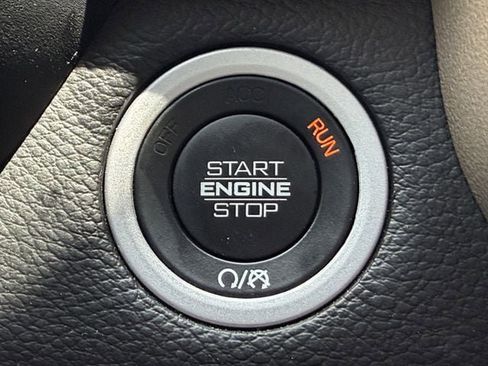 Used 2021 RAM 1500 Laramie AWD/4WD image 21