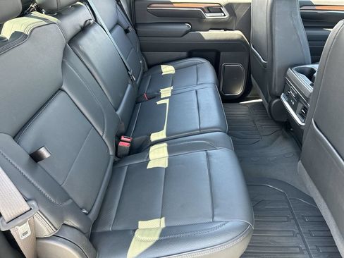 Used 2024 GMC Sierra 3500 Denali w/ Technology Package AWD/4WD image 26