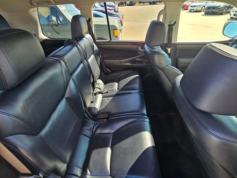 Used 2014 Lexus LX 570 4WD image 22