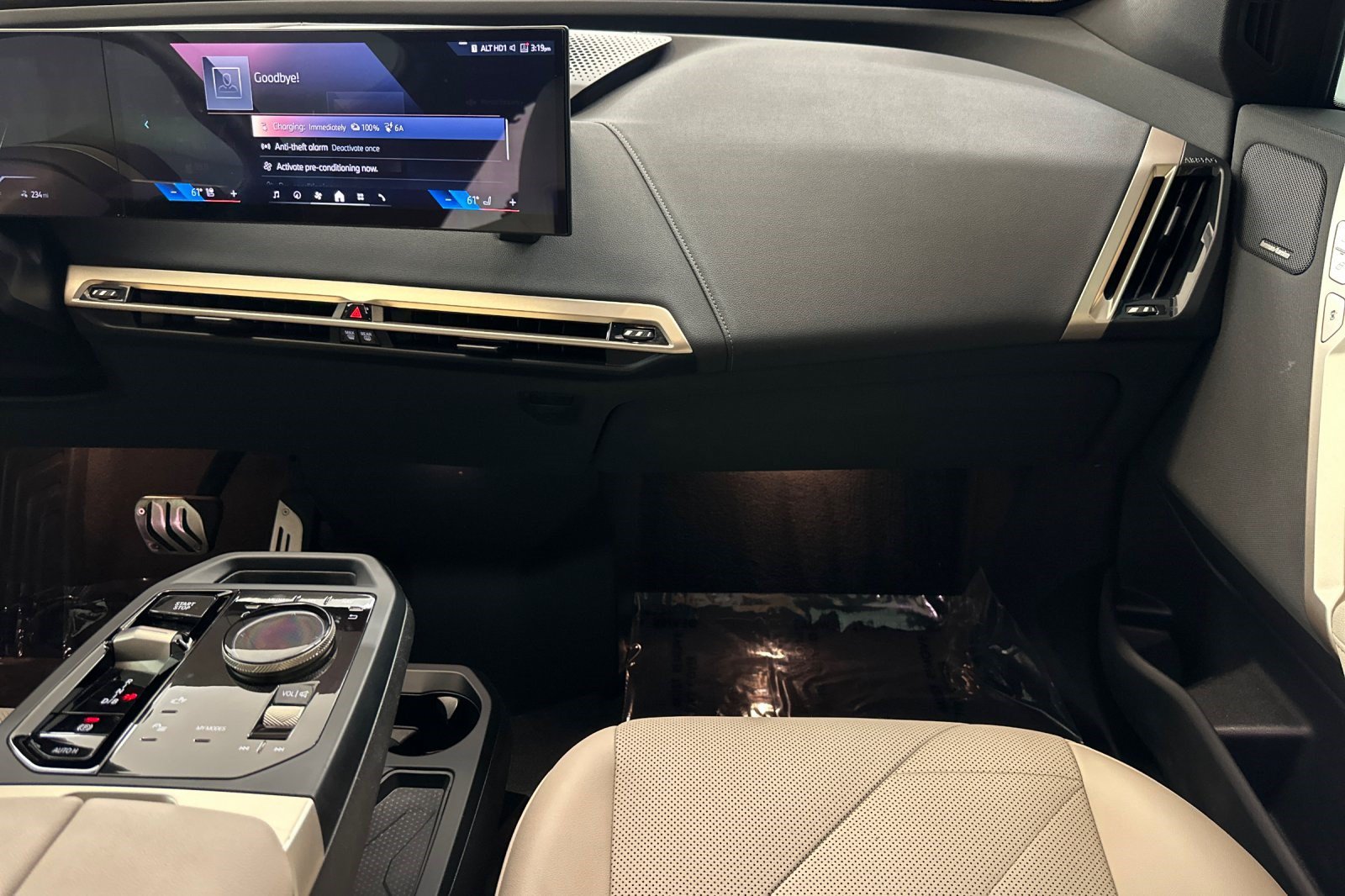 Certified 2024 BMW iX xDrive50 w/ Sport Package AWD/4WD image 33