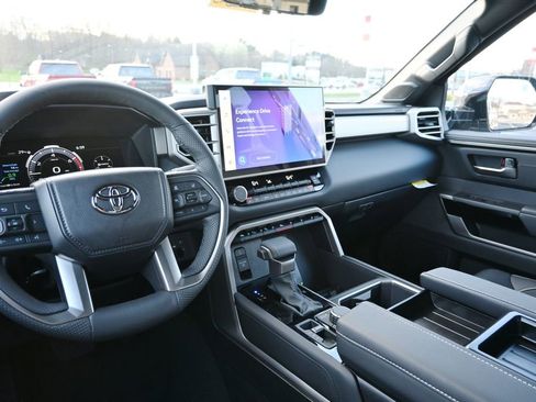 New 2026 Toyota Tundra Limited AWD/4WD image 18