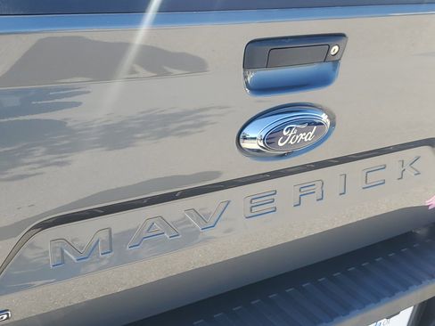 Used 2022 Ford Maverick XLT image 12