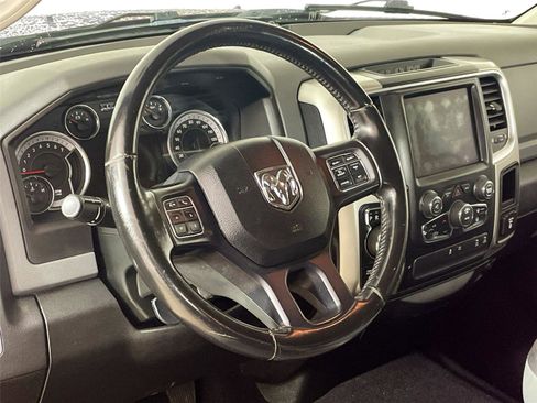 Used 2019 RAM 1500 Big Horn AWD/4WD image 17