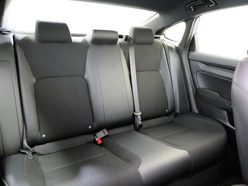 Used 2022 Honda Civic Sport image 13