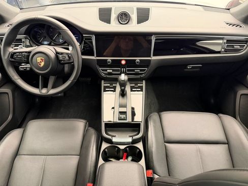 Certified 2026 Porsche Macan AWD/4WD image 14