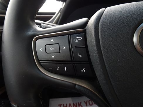 Used 2019 Lexus ES 350 w/ Premium Package FWD image 24