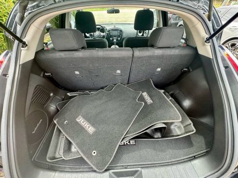 Used 2015 Nissan Juke SV w/ Technology Package image 8