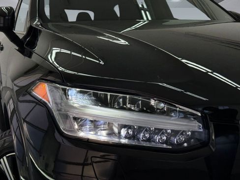 Used 2025 Volvo XC90 B6 Plus image 10