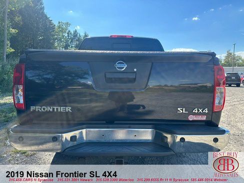 Used 2019 Nissan Frontier SL image 5
