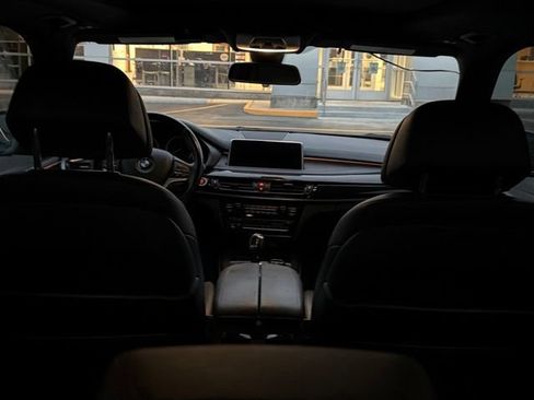 Used 2017 BMW X5 xDrive50i AWD/4WD image 10